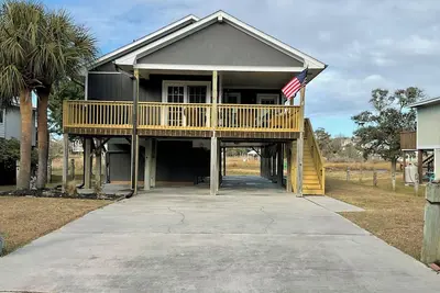 Image de Charming 3-bedroom waterfront house in Oki just steps from public beach access
