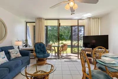 Image de Paradise Green, golf course front near beach