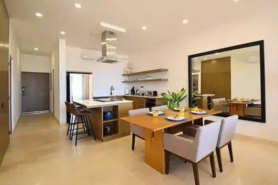 Image de 2bd Luxury Condo the heart of Csl (Montemar 101)