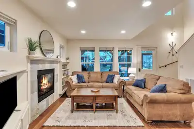 Image de Dover Dreamin’ – Lake Life starts here! 3bd, 3ba Retreat, Steps from the Water