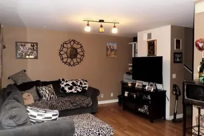 Image de Soothing townhome with WiFi in Spring Valley