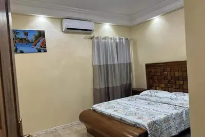 Image de Lovely 1 bedroom apartment w\/patio in Mermoz-A2