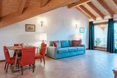 Image de 5) Spacious Apartment in Agriturismo with Two Terraces and Panoramic View
