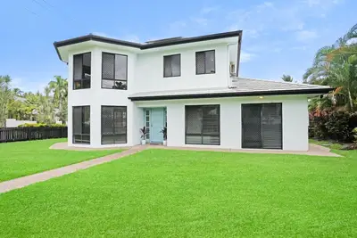 Image de Stunning Palm Cove Family Oasis with Private Pool & Outdoor Dining