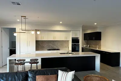 Modern and Spacious Retreat