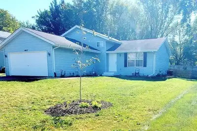Image de Newly updated warm Rockford tri-level house minutes from Bypass 20, I39 and I90!