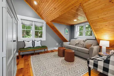 Image de Cozy 2-bedroom cottage - Pet Friendly