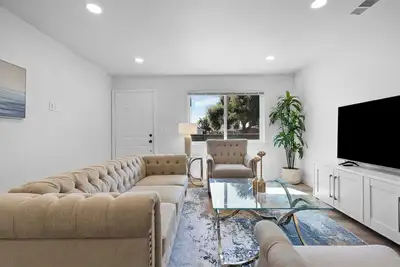 Image de 3br Pearl Haven Retreat in San Jose - Ideal for Families & Corporate Stay #42069