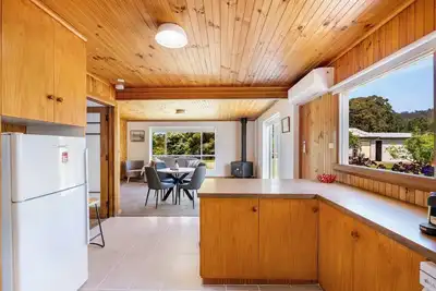 Image de Lemonade by the Beach: Serene Huon Valley Retreat with Water Views