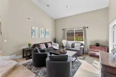 Image de The Serene Escape on Los Felis Drive - A Perfect Retreat Awaits You! #41637
