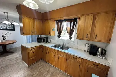 Image de Cozy 3-bedroom house in amazing The Pas with WiFi, great for working crews