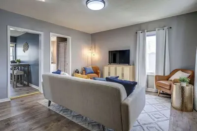 Image de Charming 2-Bedroom Home by Founder's Park