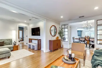 Image de Fenced Yard: Lakeland Home Adjacent to Golf Course