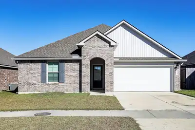 Image de 13 Mi to Baton Rouge: Family-Friendly Home