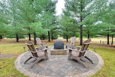 Image de Steps to Golf Course: Nekoosa Home w/ Serene Yard!
