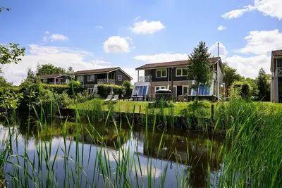 Image de Comfortable Family and Friends House With Wellness