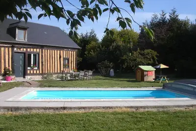 Image de Chalet à Courtonne avec Piscine Privée