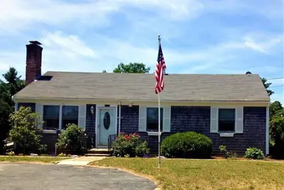 Image de House and 2 Cottages\/Thumpertown Beach