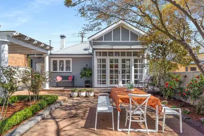 Image de Clinton Charm - Stunning Heritage Home near Cbd