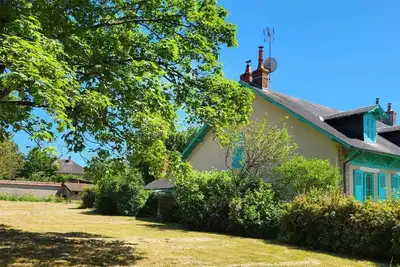 Image de Maison authentique avec grand jardin et confort moderne à Lurcy-Lévis