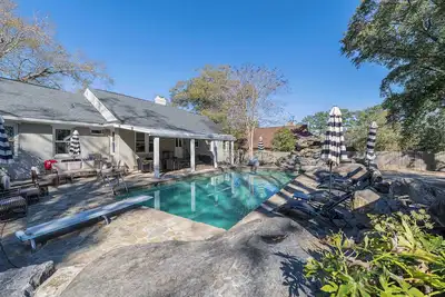 Image de Charming Columbus Retreat|3br|Pool&Games