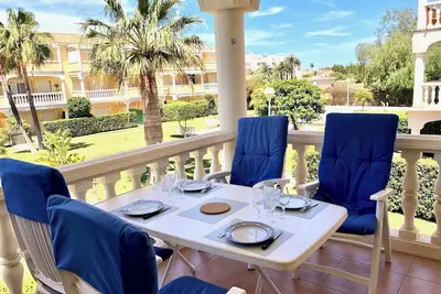 Image de Appartement dans résidence avec piscine. Plage à 200m. Centre à 15min à pieds