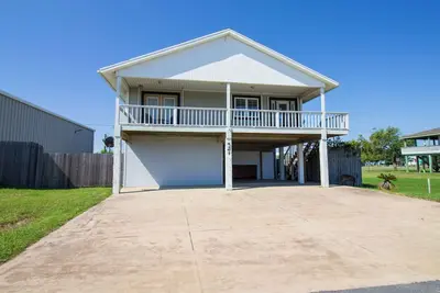 Image de 521 North Shore - Cozy Home w/ a Stunning View!