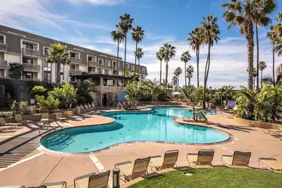 Image de New! ! Secluded One Bedroom Unit with Resort Amenities!