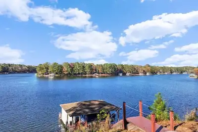 Image de Songbird Haven | Excellent Location | Deep Water | Pet-Friendly