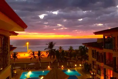 Image de Perfect Oceanfront Location - 3 Bedroom Condo in Jaco with Cascading Pools
