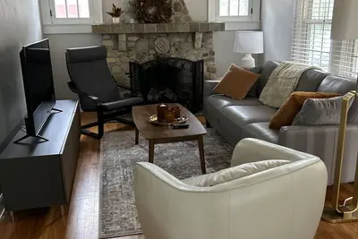 Image de Charming 1925 Home In Broad Ripple - Sleeps 6, Modern Comforts & Prime Location