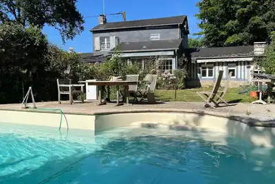 Image de La Picane - Belle maison avec piscine et jardin