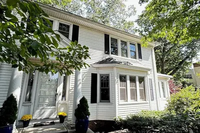 Image de Hidden Gem: Newly Remodeled 5-Bedroom Haven with Central Ac in New Haven