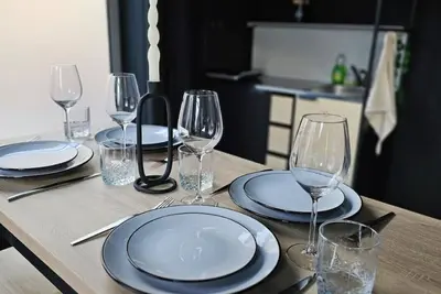 Image de Black Box cinéma appartement avec balnéo