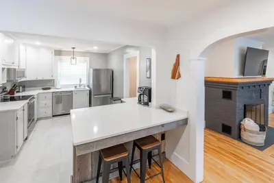Image de Charming, renovated home near Littleton's award-winning Main Street.