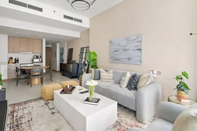 Image de Stylish 2br in Business Bay canal View Pool & Gym