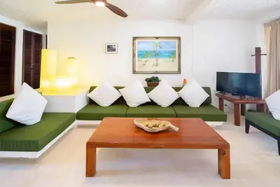Image de Akumal Caribbean Beachfront House!
