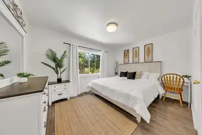 Image de Charming 2-bedroom Unit in Duplex Nestled in A Quiet Neighborhood.