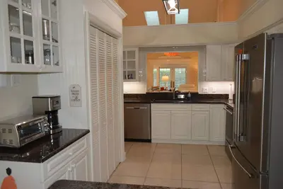 Image de Charming 3-bedroom townhome \/ 3 miles from ocean \/ quite subdivision \/ com. pool