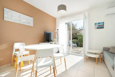 Image de Villa 6 pers avec jardin dans résidence avec piscine