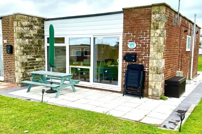 Image de Chine Cottage self-catering coastal bungalow in rural West Wight