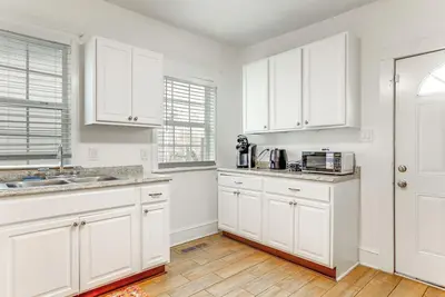 Image de Home 2 Mi to Downtown Atlanta: Nurses Welcome!