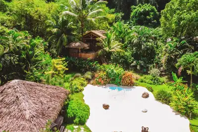 Image de Villa-éco-gîte, bungalow touristique-carbet