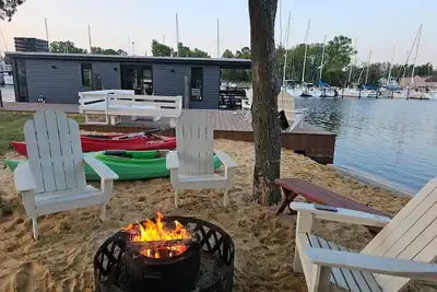 Image de Panama Float Home Riverfront Fire Pit Kayaks