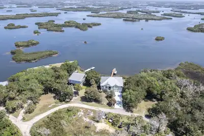Image de Ozello Manor|On Water|Pvt Dock|Boat Ramp|8ppl|DogOK
