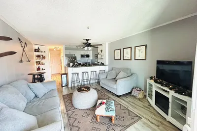 Image de Your Perfect Mountain Getaway at Snowcrest Condos with Hot Tubs!
