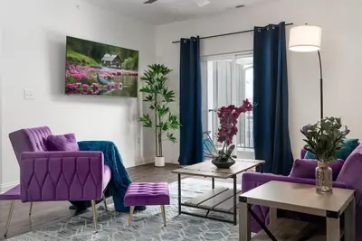 Image de Purple Rain Spacious 2br 2ba 2 King Beds Gym Wfh