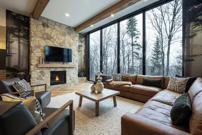 Image de New! Chalet Forena | 4 Bedrooms / Tremblant Living