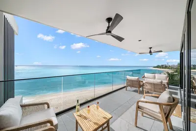 Image de Romantic Beachfront Condo - Allure 505