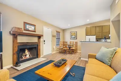 Image de Dog Friendly Bungalow-Pickleball-Cmty Outdoor Pool-Mini Golf-Free Tickets-Resort Lake Access